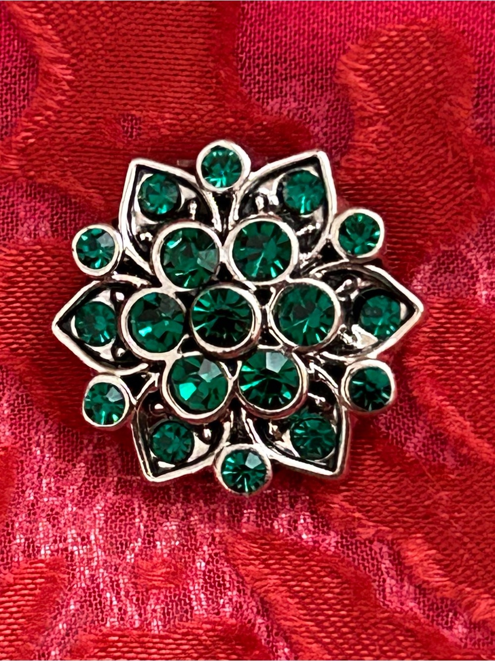 Magnolia and Vine 18mm Silver-Tone Emerald Green Snap